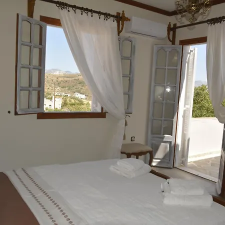 Zephyrus Sunset House Holiday home *