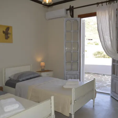 Holiday home Zephyrus Sunset House Agkidia
